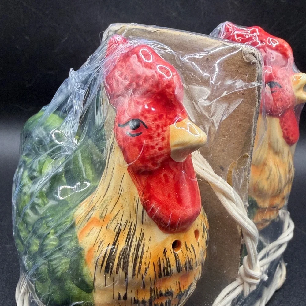 Hand Painted Ceramic Rooster Salt & Pepper Shakers Farmhouse Kitchen Sealed Pack
